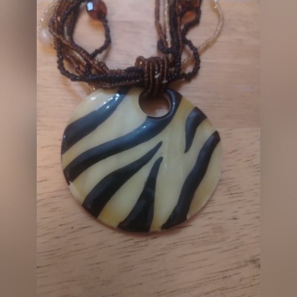 Zebra Pattern Pendant Necklace - Picture 2 of 3